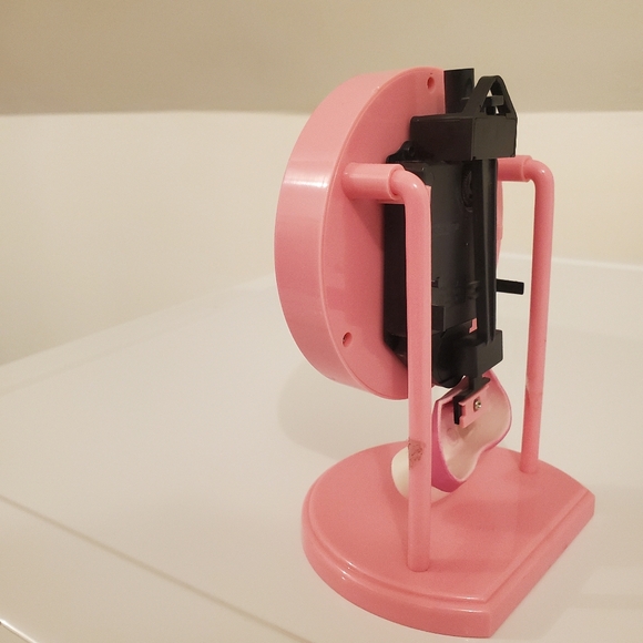 Hello Kitty Swinging Feet Clock - Picture 2 of 3